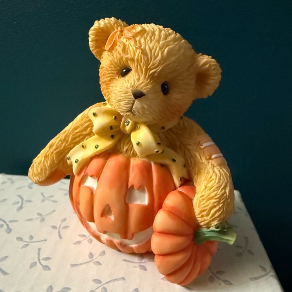 Cherished Teddies Other - Cherished Teddies Leslie Avon Exclusive Pumpkin Bear Figurine‎